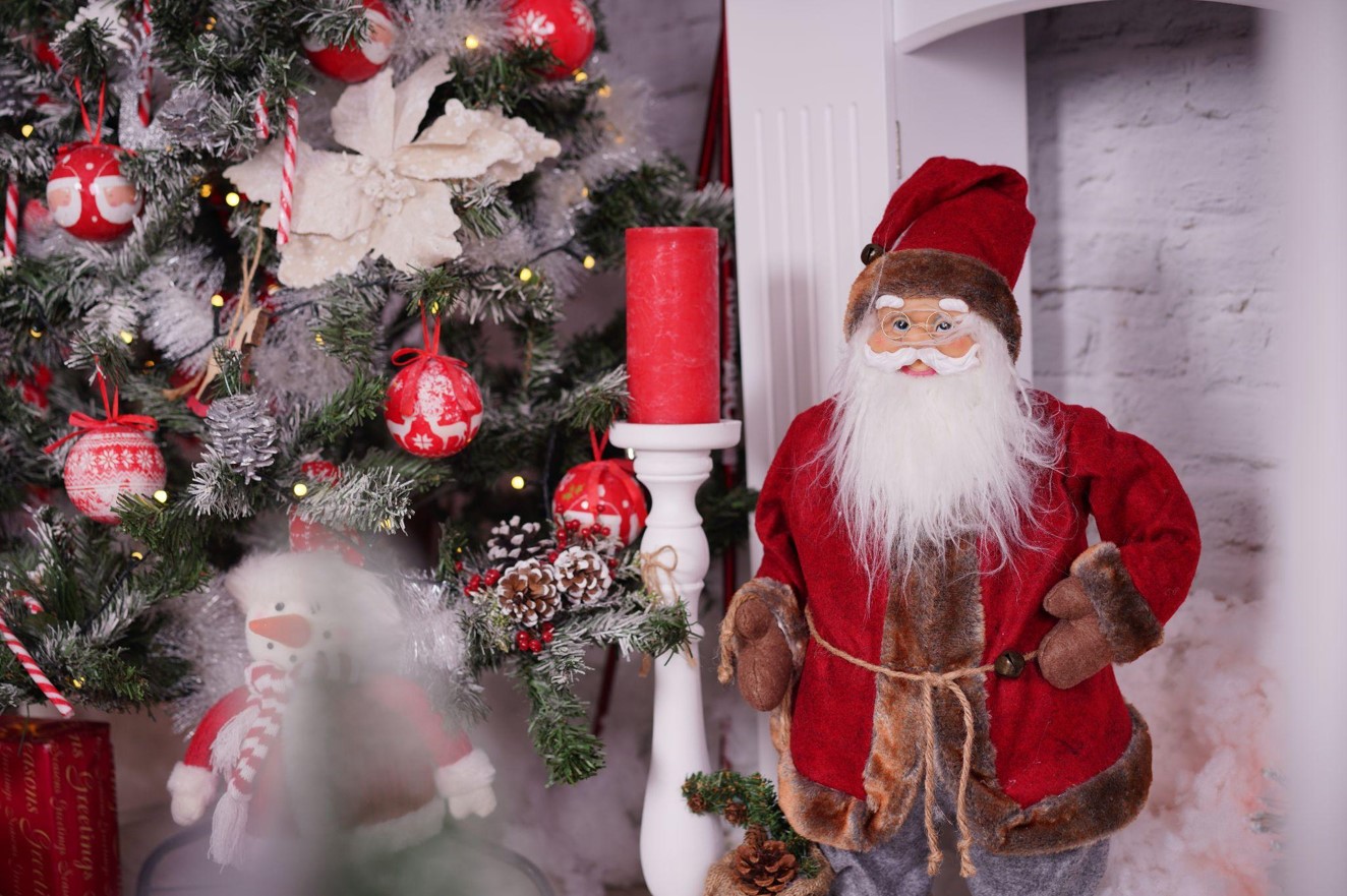 Magic of Christmas Ornaments: Tradition